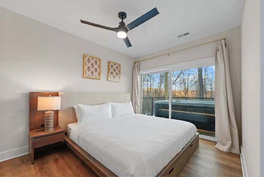 More Photos Of 25085-25349 Buena Vista Rd, Rockbridge Hotel For Sale