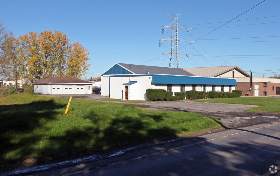 More Photos Of 8125-8127 Thompson Rd, Clay Industrial For Sale