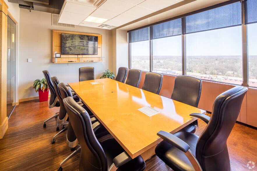 More Photos Of 1034 S Brentwood Blvd, Clayton Coworking Space