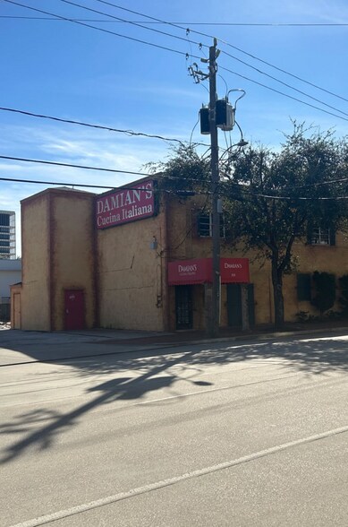 More Photos Of 3011 Smith St, Houston Restaurant For Sale