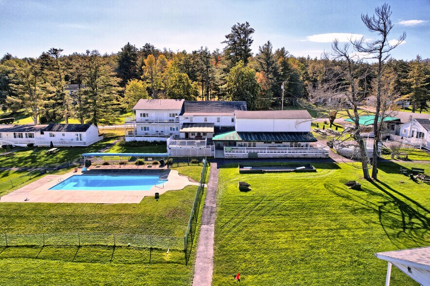 More Photos Of 118 Golden Hill Rd, Cornwallville Hotel For Sale