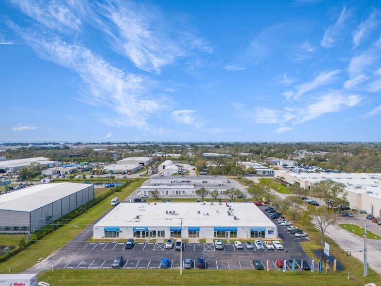 More Photos Of 1410 Commerce Blvd, Sarasota Flex For Lease