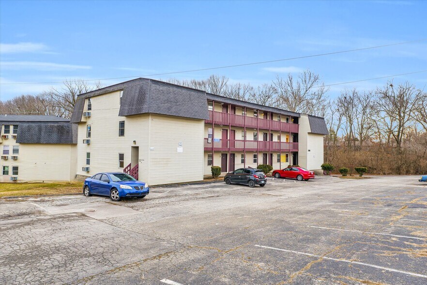 More Photos Of 1740 S Fairview Ave, Decatur Apartments For Sale