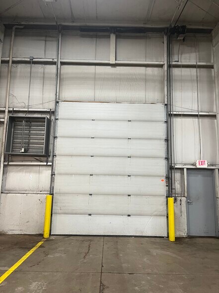 More Photos Of 4423 40th St SE, Grand Rapids Distribution For Sale