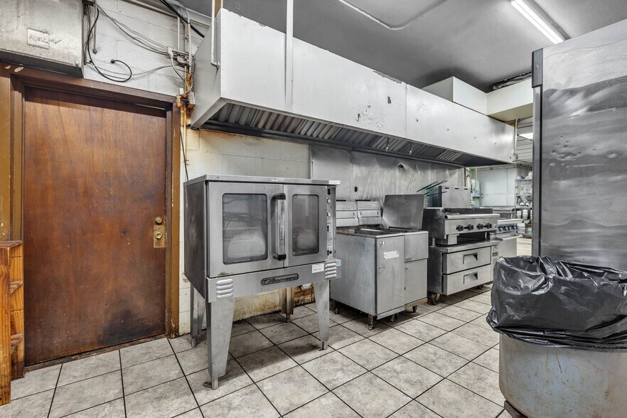 More Photos Of 2201 Kermit Hwy, Odessa Restaurant For Sale