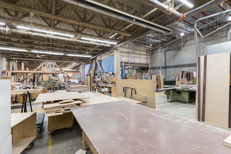 More Photos Of 30781 Simpson Rd, Abbotsford Warehouse For Lease