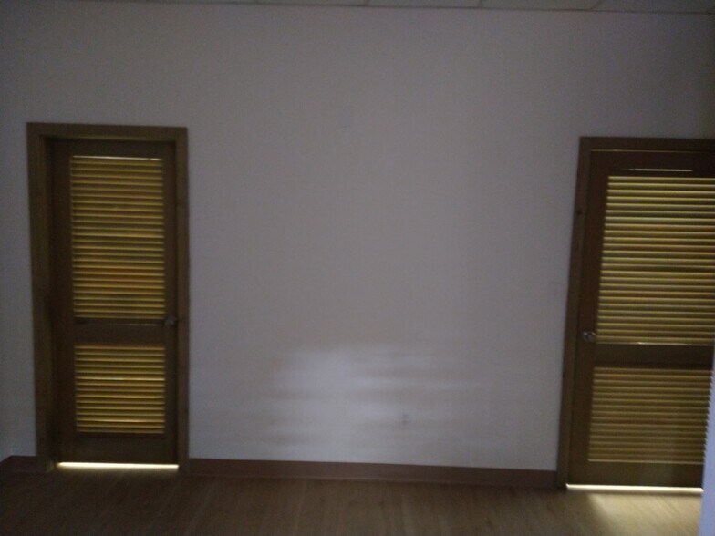 More Photos Of 140 Point Judith Rd, Narragansett Storefront Retail Office For Sale