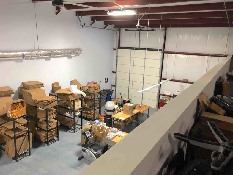 More Photos Of 124 Rose Ln, Frisco Warehouse For Lease