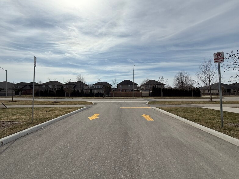 More Photos Of 2146 Kains Rd, London Freestanding For Sale