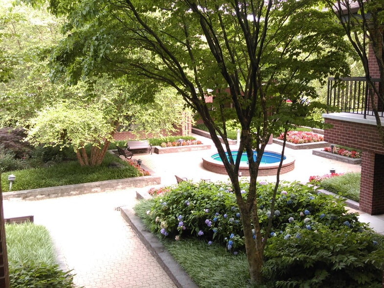 More Photos Of 10705-10715 Charter Dr, Columbia Medical For Lease