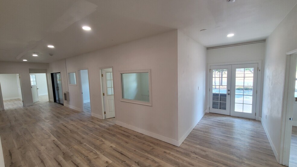 More Photos Of 3177 Guerneville Rd, Santa Rosa Office For Lease