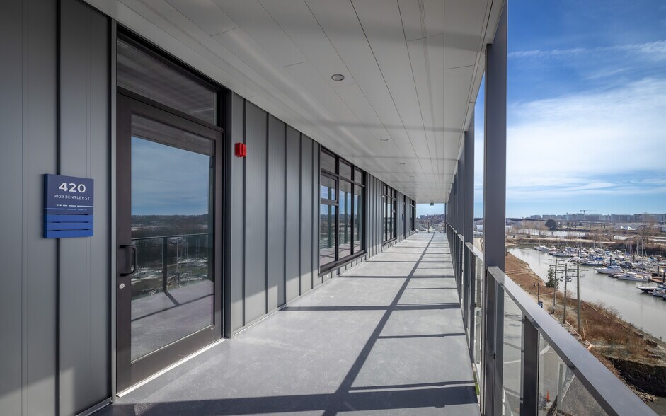 More Photos Of 1568 W 75th Ave, Vancouver Light Distribution For Sale