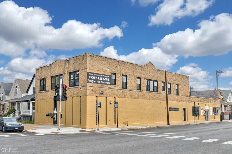 More Photos Of 4178 W Montrose Ave, Chicago Office Residential For Lease