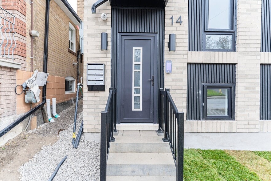 More Photos Of 14 Holmesdale Rd, Toronto Apartments For Sale