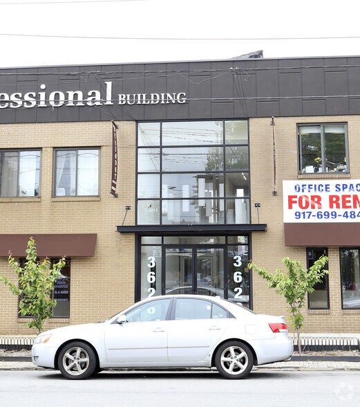 More Photos Of 3626-3628 E Tremont Ave, Bronx Medical For Lease