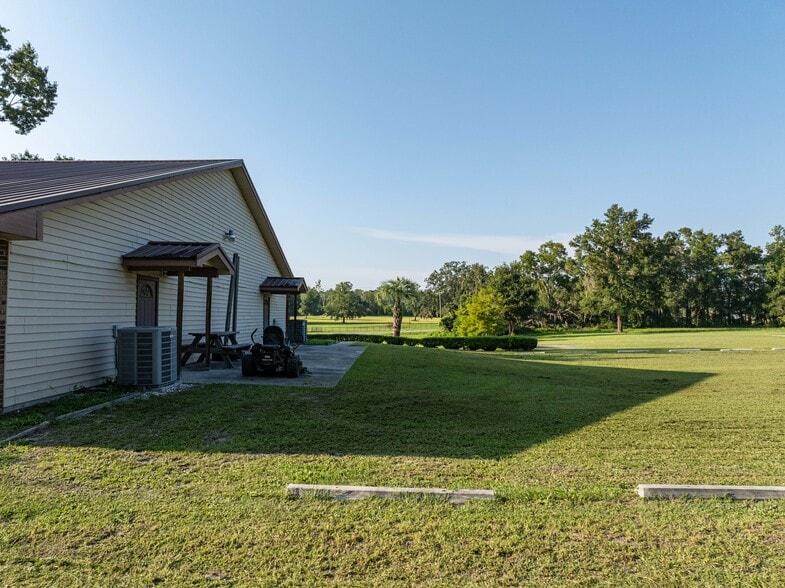 More Photos Of 5056 FL-47, Lake City Specialty For Sale