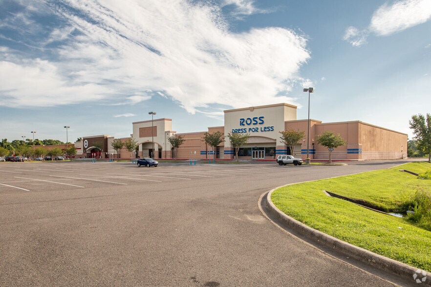 Primary Photo Of 1731-1831 Manhattan Blvd, Harvey Unknown For Lease