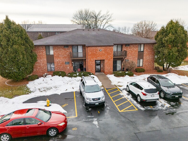 More Photos Of 205-235 W Calumet St, Appleton Apartments For Sale