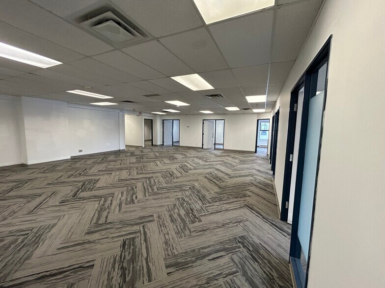 More Photos Of 38 Antares Dr, Ottawa Light Distribution For Lease