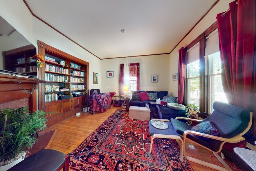 More Photos Of 40 High St, Acton Apartments For Sale