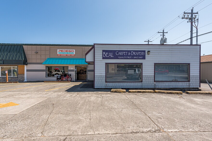 More Photos Of 213 E Washington St, Sequim Storefront Retail Office For Sale