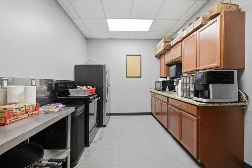 More Photos Of 70 Backus Ave, Danbury Industrial For Lease