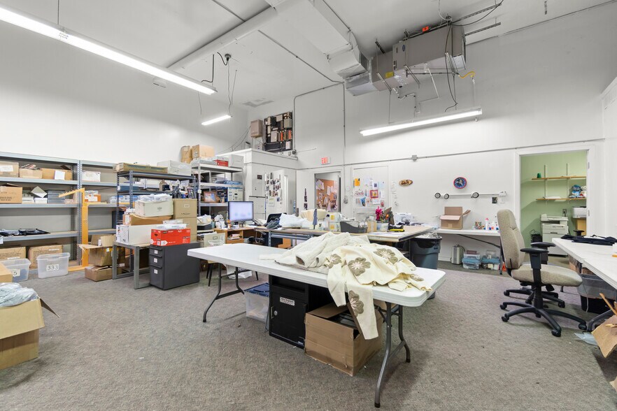 More Photos Of 410 S Main St, Pleasantville Office For Sale