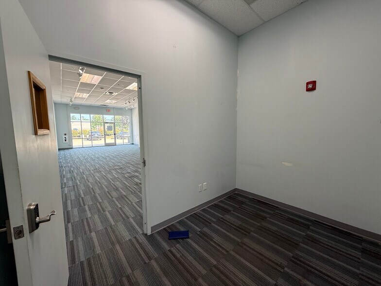 More Photos Of 780 Community Dr, North Liberty General Retail For Lease