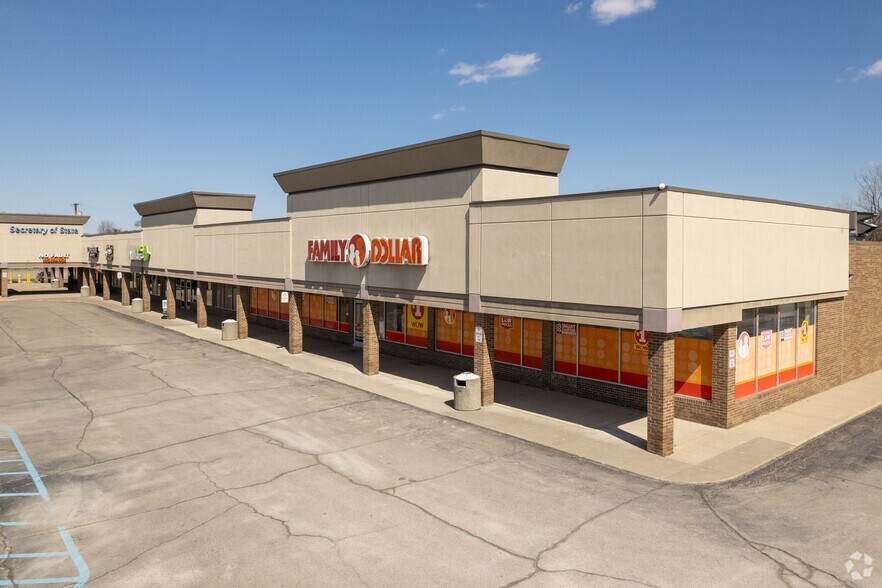 More Photos Of 6006-6144 N Wayne Rd, Westland General Retail For Lease