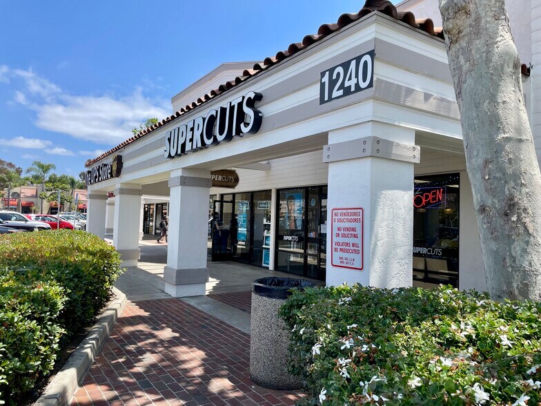 Primary Photo Of 1240 E Plaza Blvd, National City Freestanding For Lease