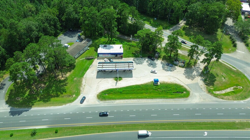 More Photos Of 30960 Blue Star Hwy, Midway Service Station For Sale