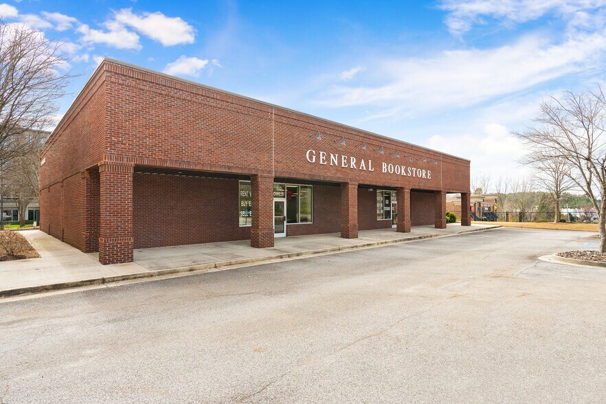 Primary Photo Of 1111 Chastain Rd, Kennesaw Freestanding For Sale