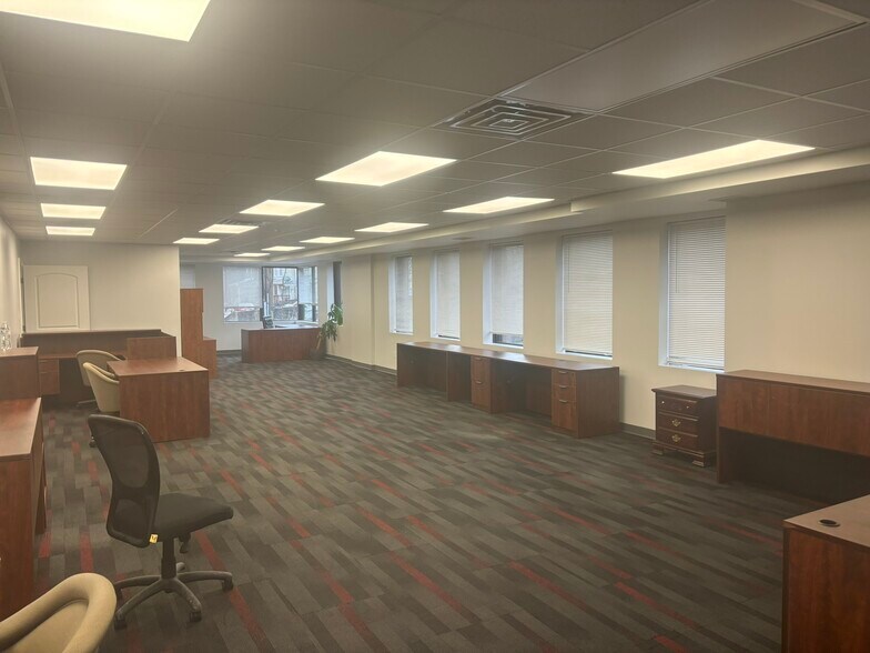 More Photos Of 29 Noblestown Rd, Carnegie Office For Lease