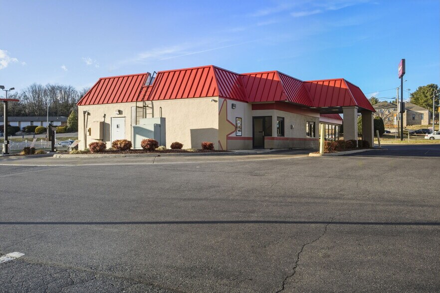 More Photos Of 785 Martin Luther King Jr Way, Harrisonburg Fast Food For Lease