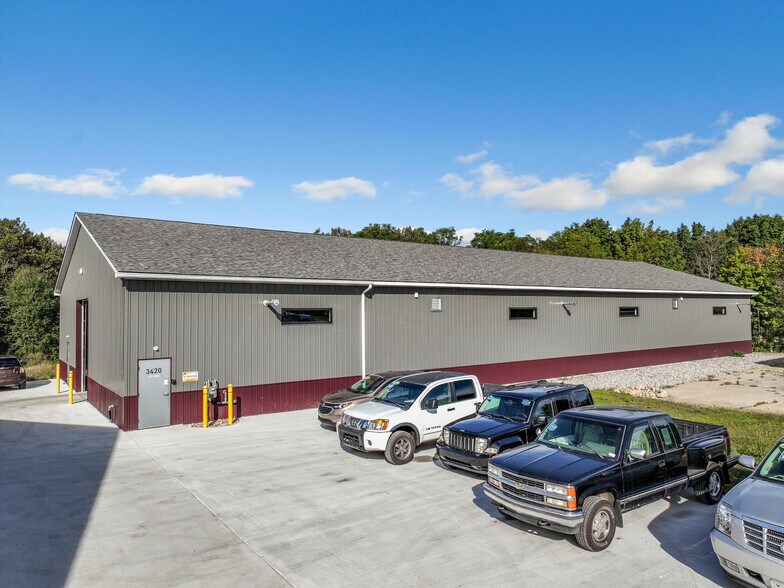 More Photos Of 3420 S Lapeer Rd, Metamora Auto Repair For Sale