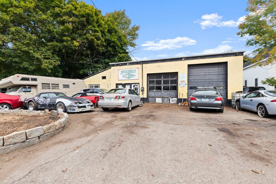 Primary Photo Of 334 Main St, Somersworth Auto Repair For Sale