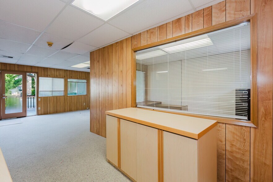 More Photos Of 4938 SW Lake Flora Rd, Port Orchard Office For Lease