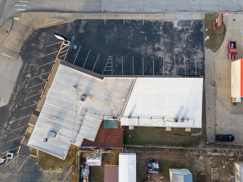 More Photos Of 885 S Dogwood St, Siloam Springs Medical For Lease