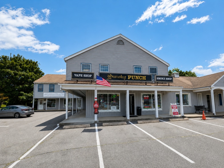 More Photos Of 880 Boston Post Rd, Old Saybrook Storefront Retail Office For Sale