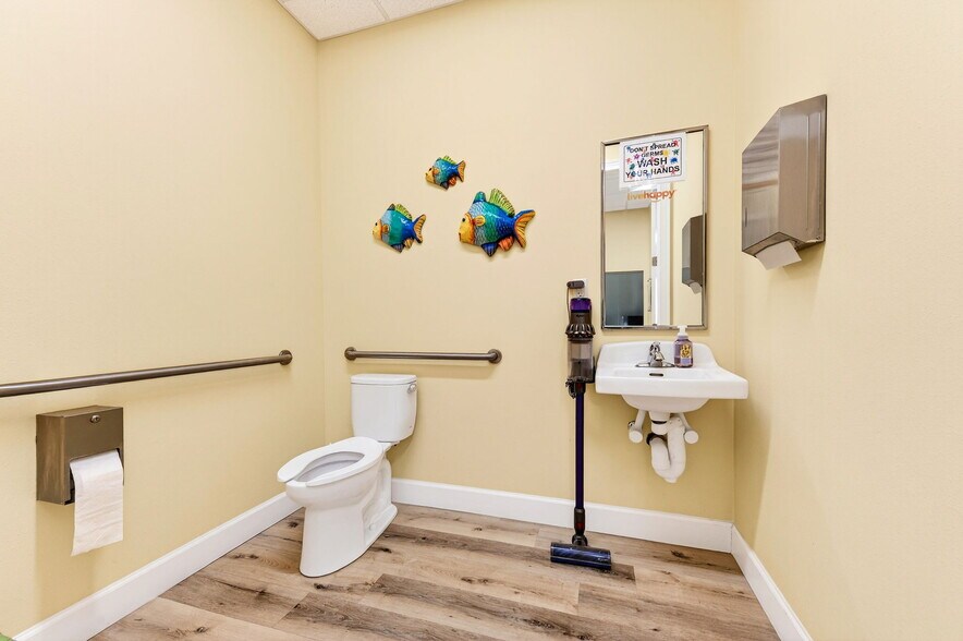 More Photos Of 6520 3rd St, Rockledge Medical For Sale