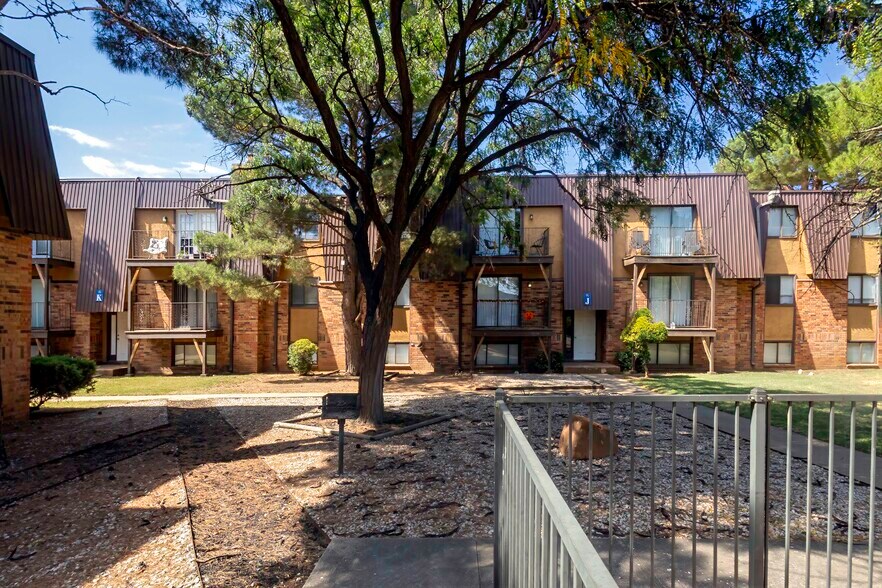 More Photos Of 5202 Bangor Ave, Lubbock Apartments For Sale