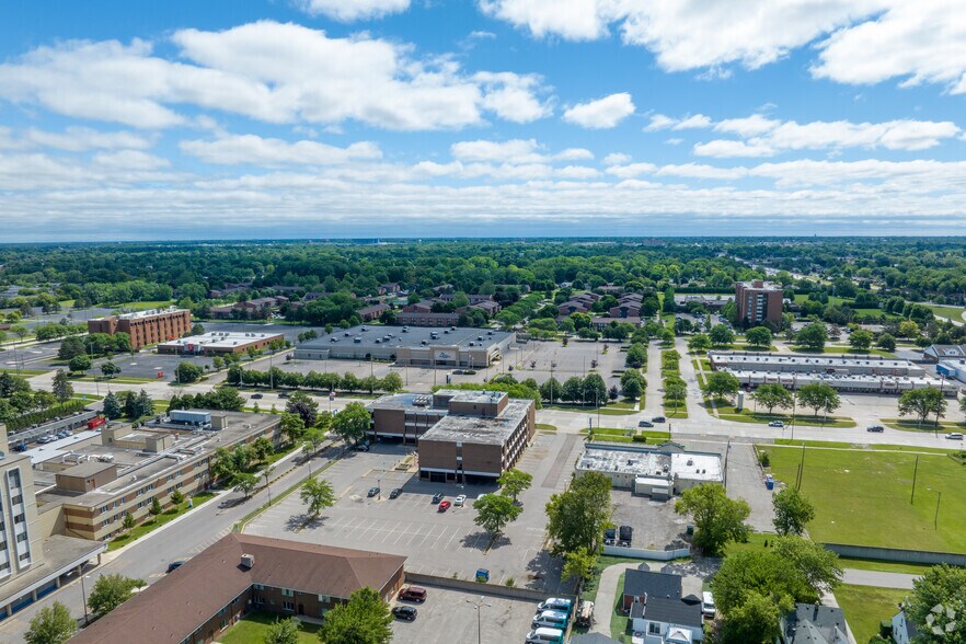 More Photos Of 27301 Dequindre Rd, Madison Heights Office For Lease