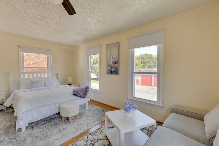 More Photos Of 1053 Washington St, Harpers Ferry Hospitality For Sale