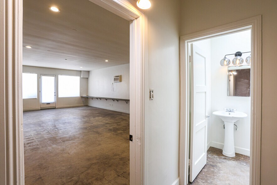More Photos Of 2117-2119 E 7th St, Long Beach Storefront Retail Residential For Sale