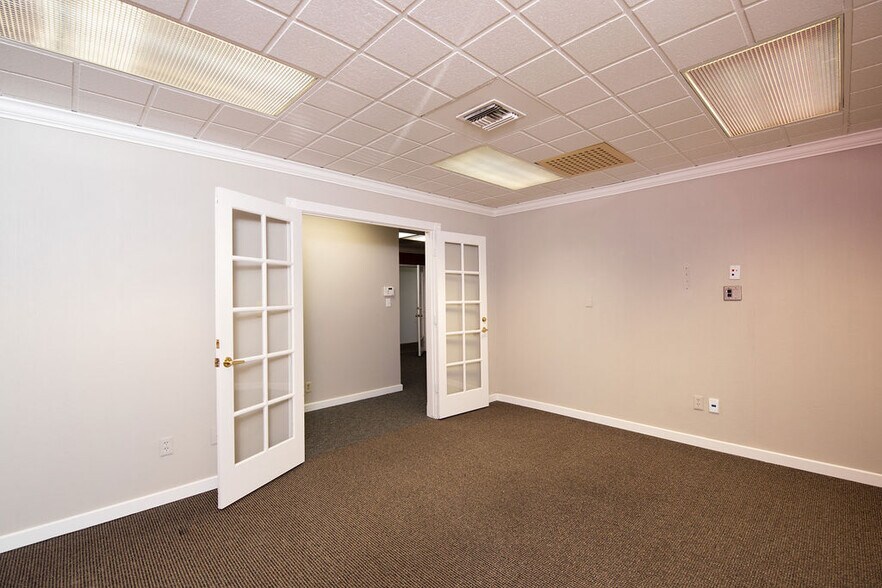 More Photos Of 1207 13th St, Modesto Office For Lease
