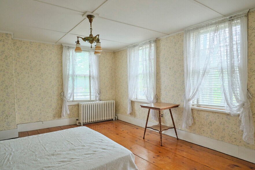 More Photos Of 267 Main St, Schoharie Hospitality For Sale