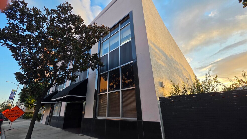 More Photos Of 817-819 10th St, Modesto Office For Lease