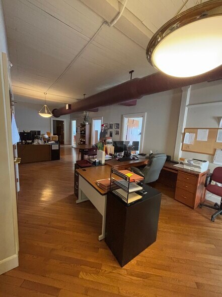 More Photos Of 201 N 3rd St, Hannibal Office For Sale