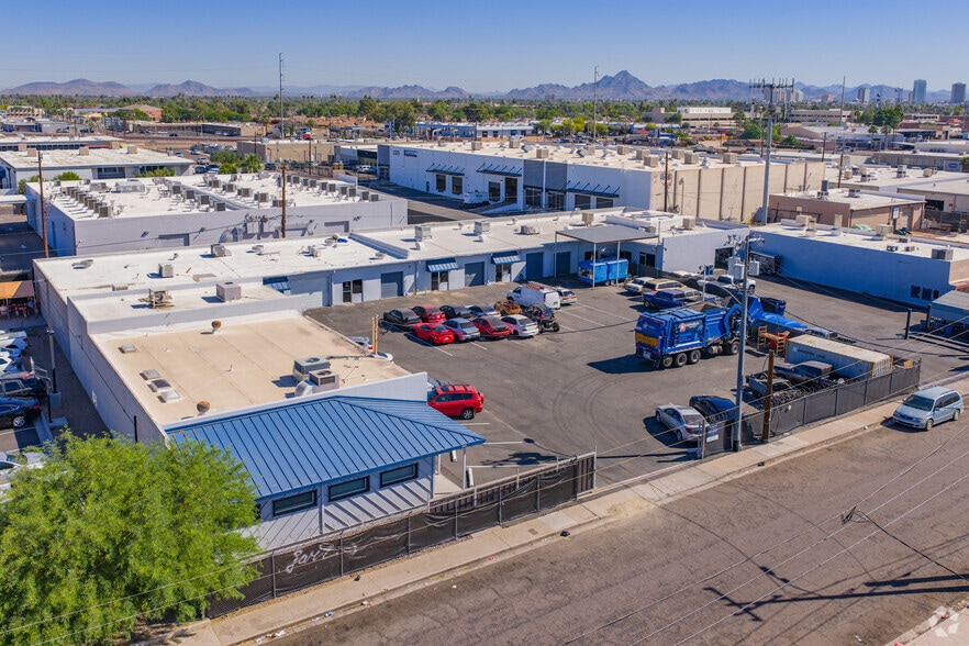 More Photos Of 2350 W Holly St, Phoenix Service For Lease