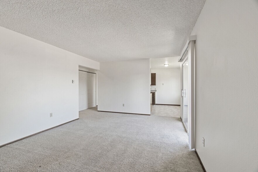 More Photos Of 107 E Hattie Ave, Coeur d'Alene Multifamily For Sale